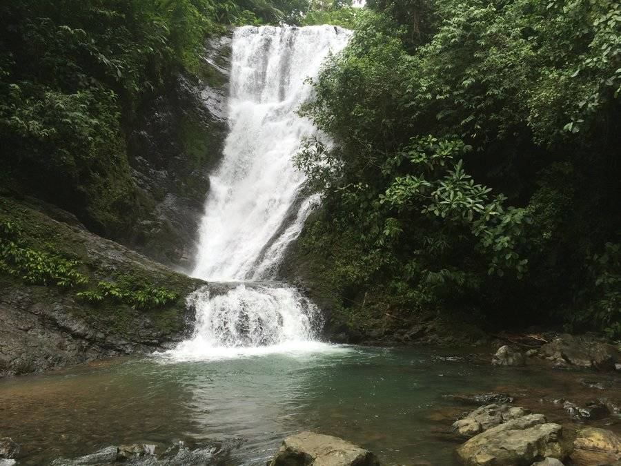 waterfall manuel antonio costa rica